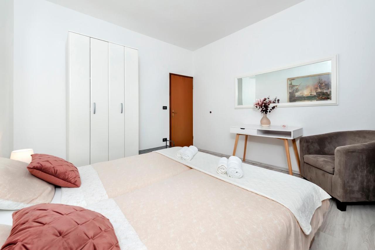 Apartment St. Antonio Rovinj Exteriör bild